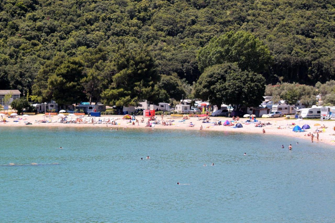 Apartments With A Parking Space Rabac, Labin - 6414 Bagian luar foto