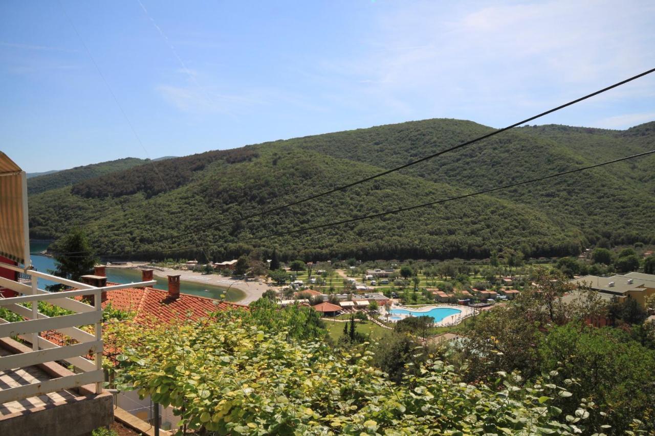 Apartments With A Parking Space Rabac, Labin - 6414 Bagian luar foto
