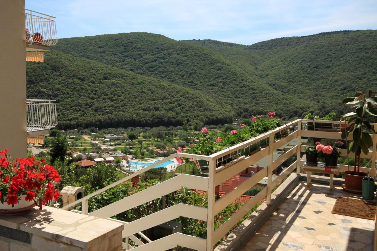 Apartments With A Parking Space Rabac, Labin - 6414 Bagian luar foto