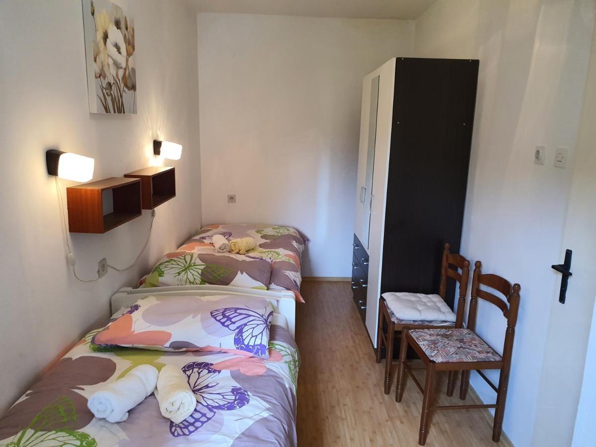Apartments With A Parking Space Rabac, Labin - 6414 Bagian luar foto